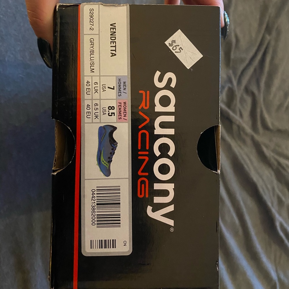 Saucony Track Spikes - Picture 2 of 5